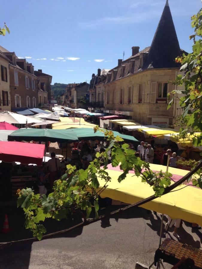Chai Merlot Saint Cyprien Bagian luar foto